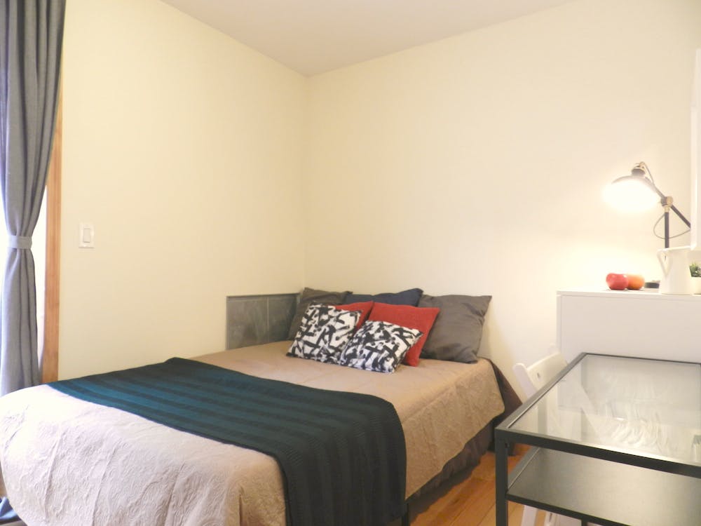 Room D - 6