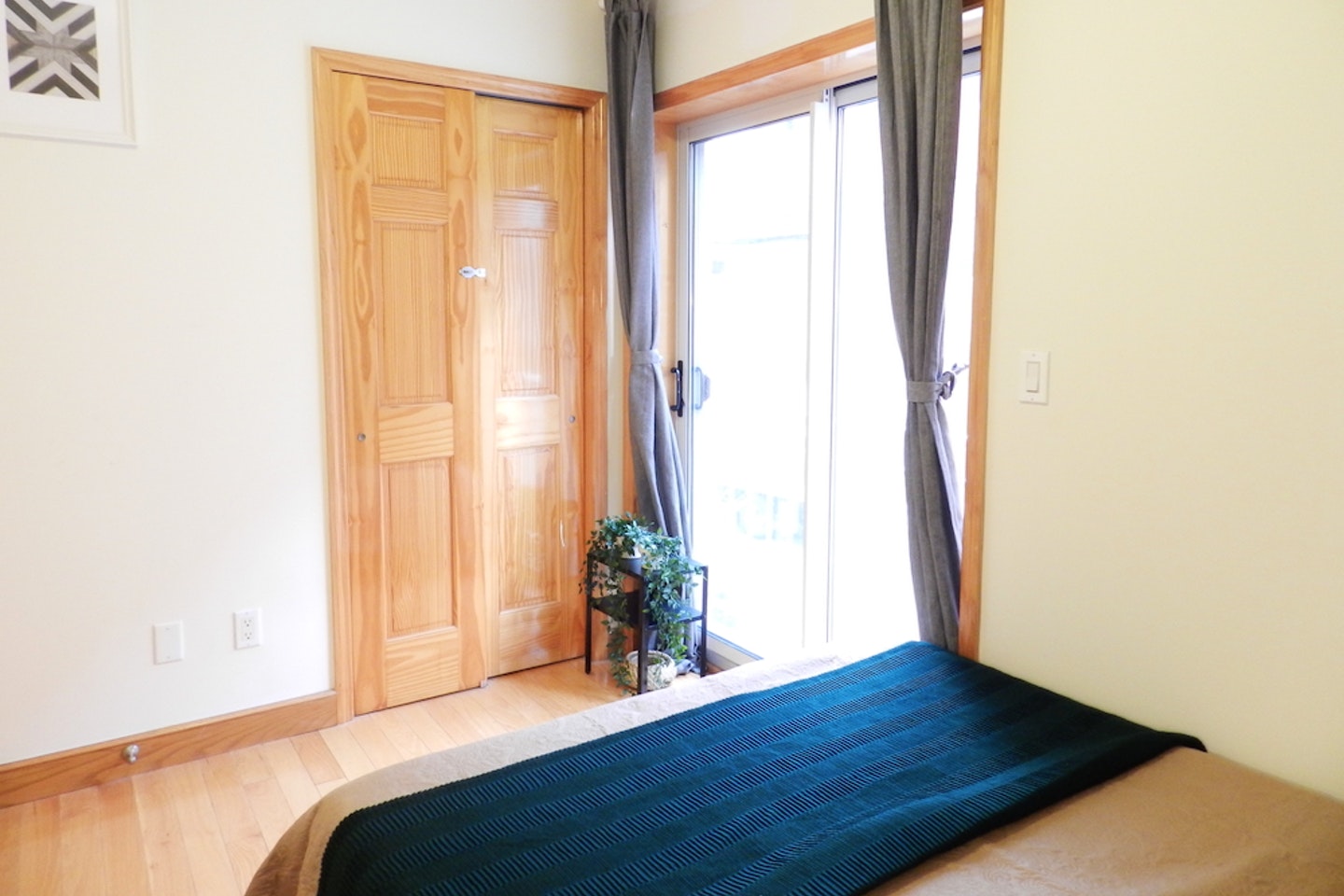 Room D - 3