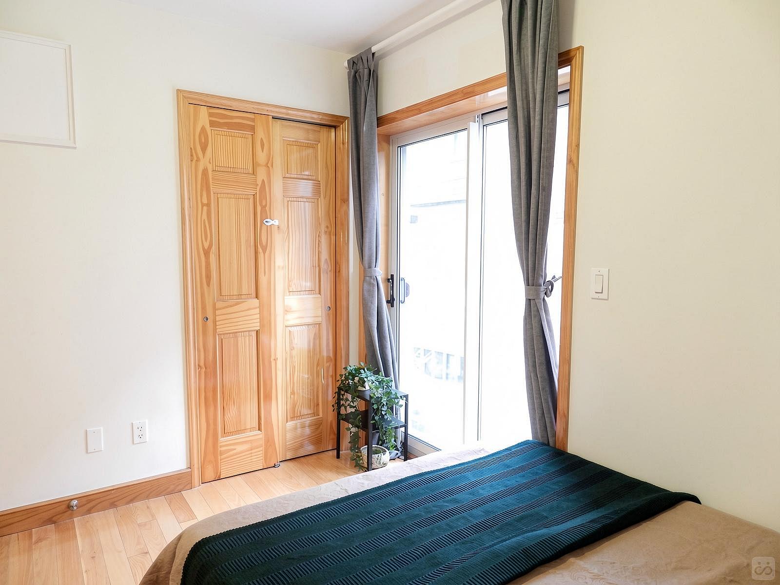 Room D - 33