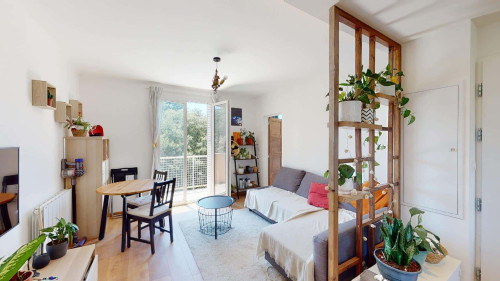 Room in Allée de la Sauvagère, Marseille for 75 m² with 3 bedrooms