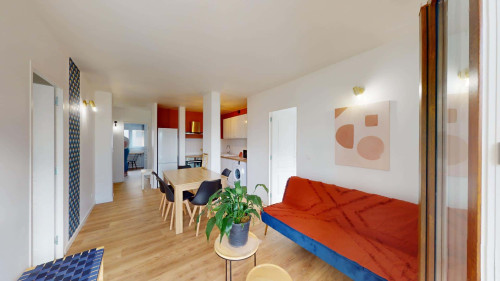 Room in Rue d'Etrembières, Annemasse for 81 m² with 5 bedrooms - Gallery - 12
