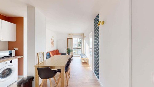 Room in Rue d'Etrembières, Annemasse for 81 m² with 5 bedrooms - Gallery - 13