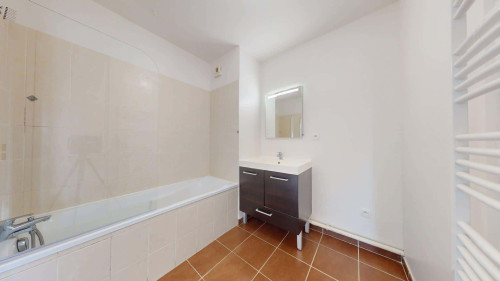 Apartment in Rue des Lads, Bron for 60 m² with 2 bedrooms - Gallery - 7