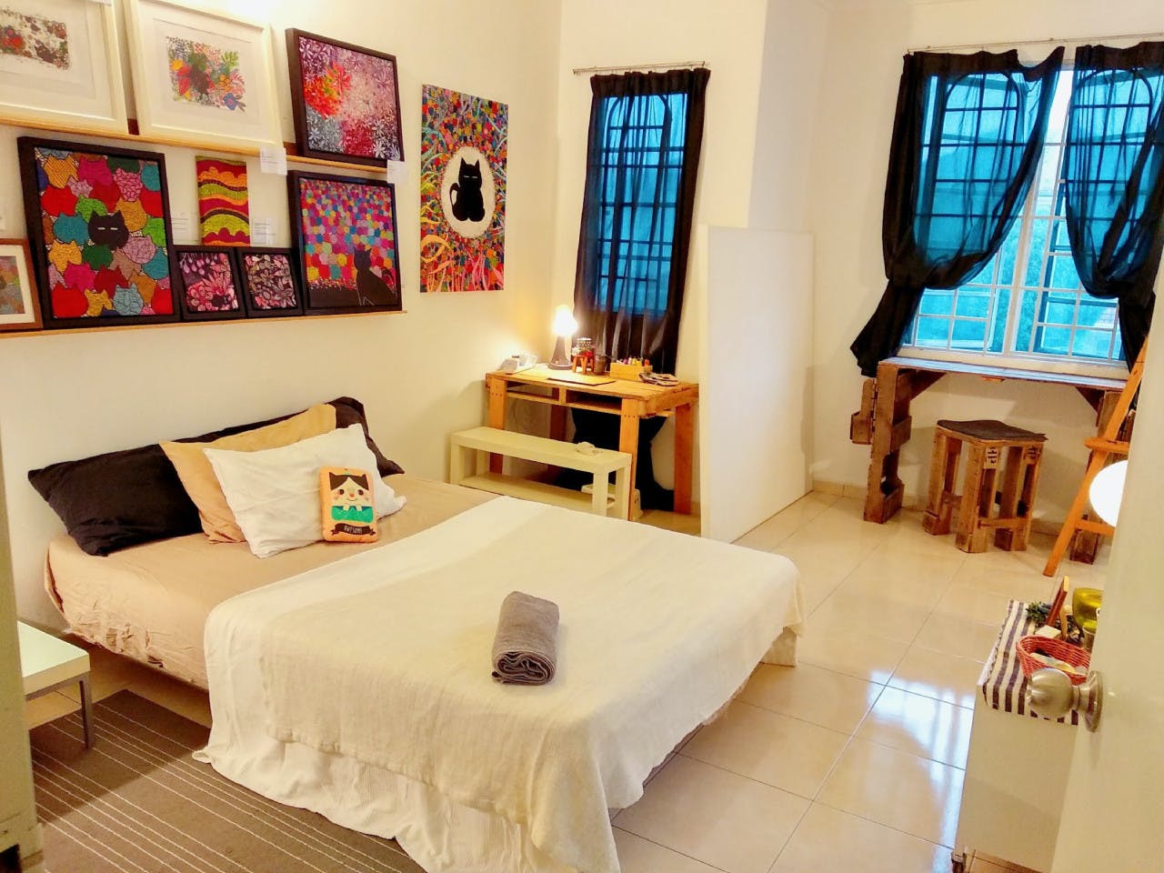  The Artist Studio  -  Vibrant Boho Styled House w/ Coworking  - Gallery -  3