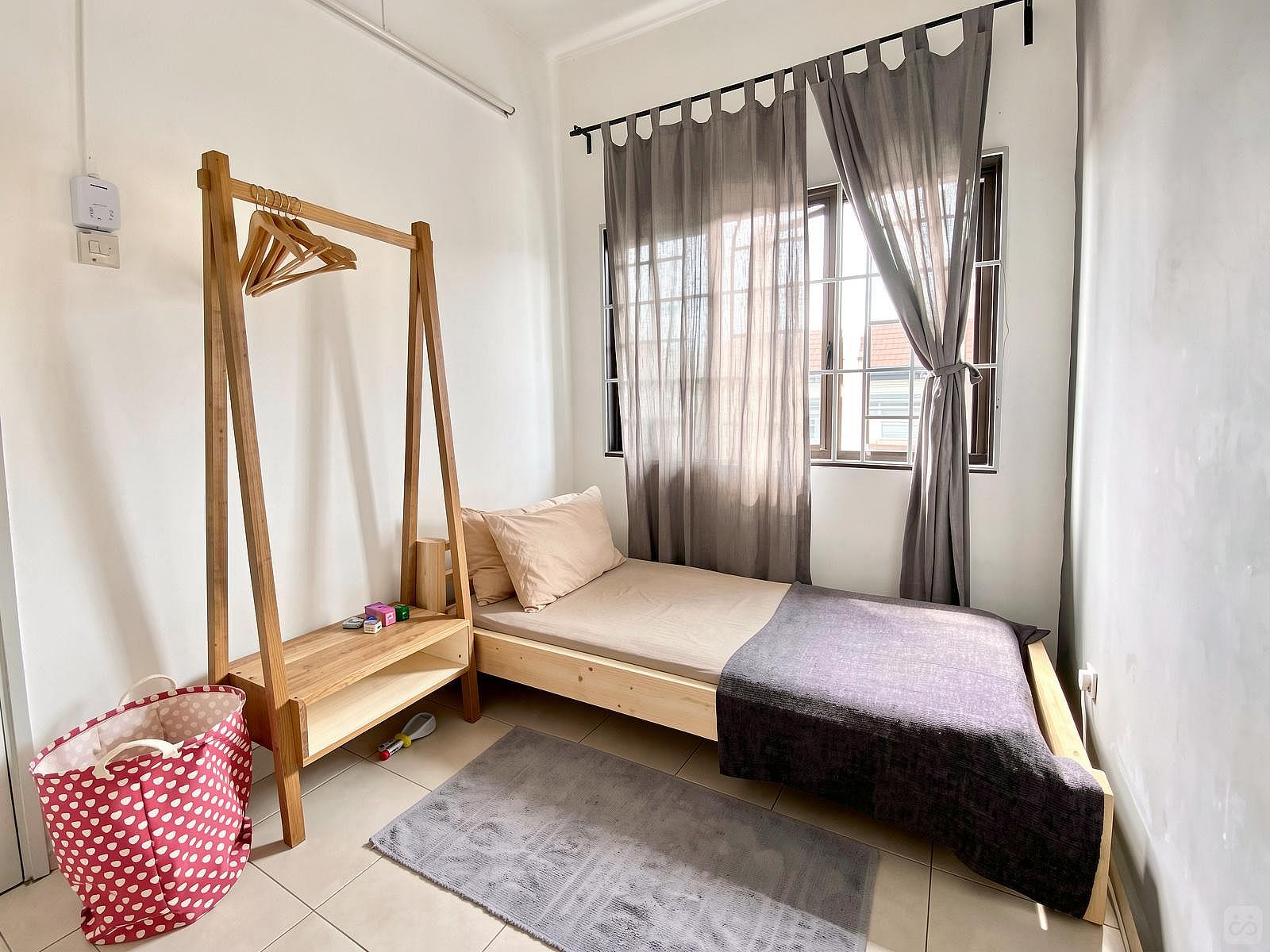  The Minimalist Room  -  Vibrant Boho Styled House w/ Coworking  - Gallery -  39