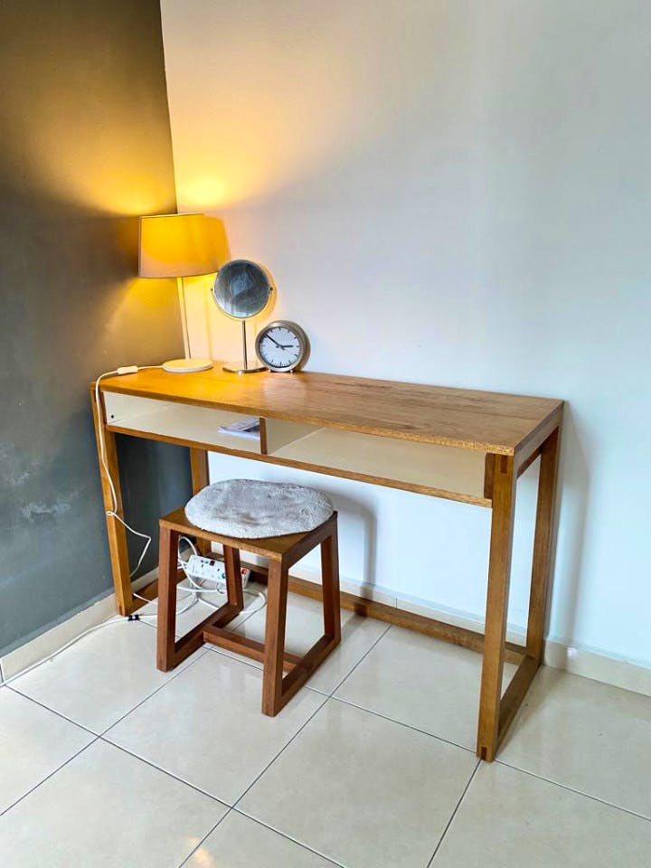  The Minimalist Room  -  Vibrant Boho Styled House w/ Coworking  - Gallery -  22
