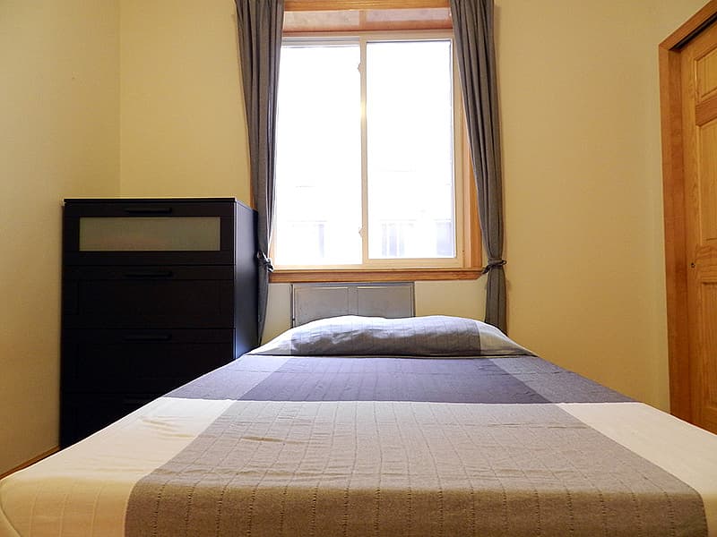 Room A - Double Bed W/ Own Bath - 40