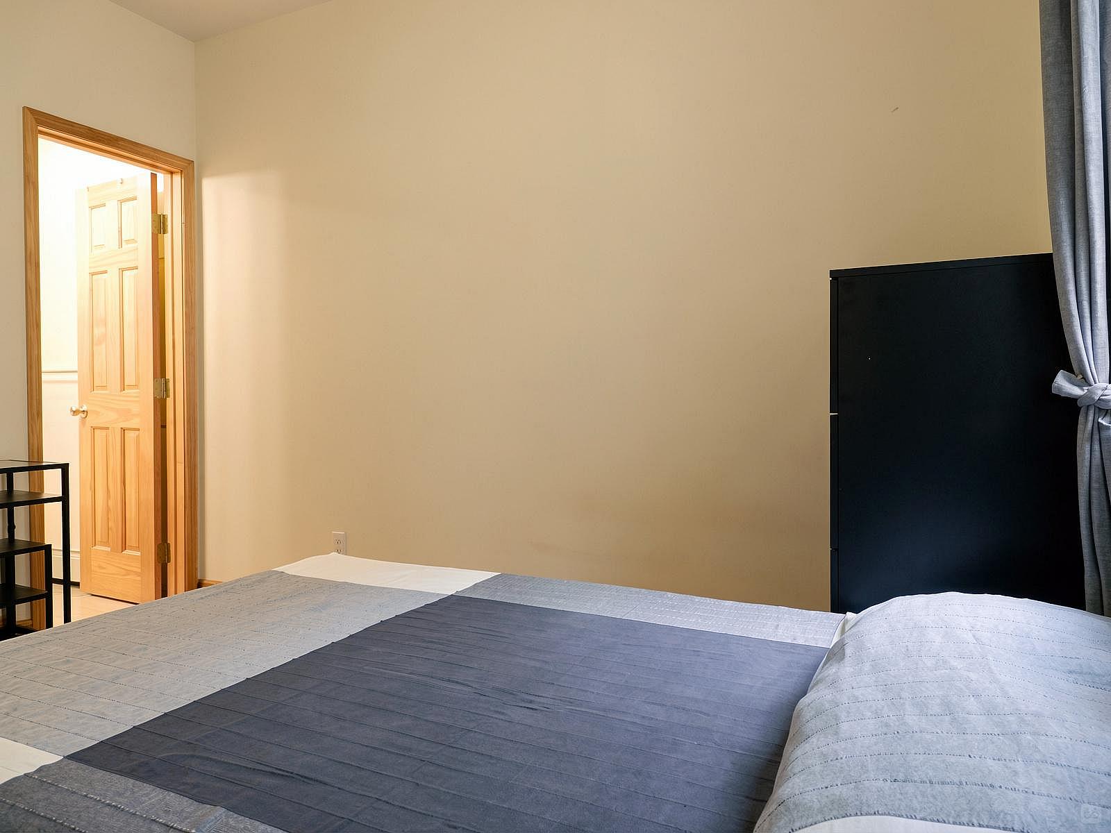 Room A - Double Bed W/ Own Bath - 56