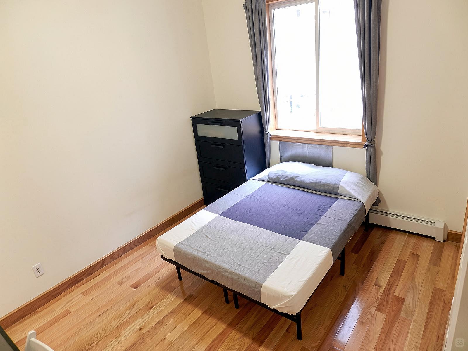 Room A - Double Bed W/ Own Bath - 51