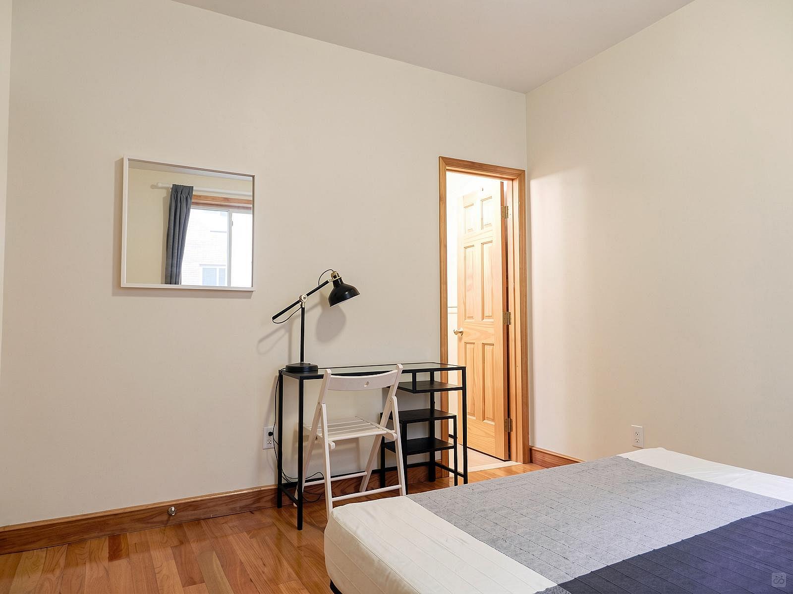 Room A - Double Bed W/ Own Bath - 55