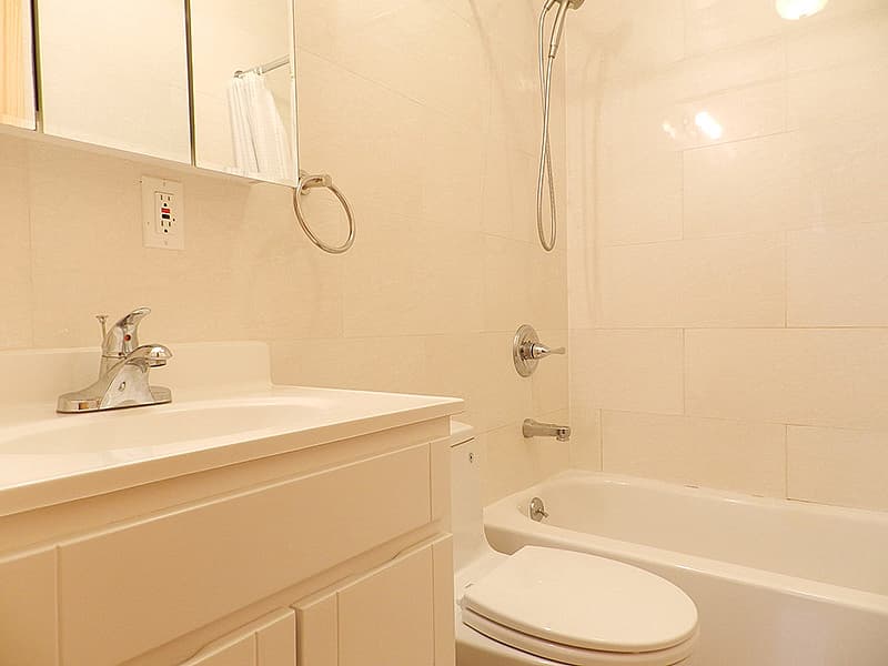 Room A - Double Bed W/ Own Bath - 47