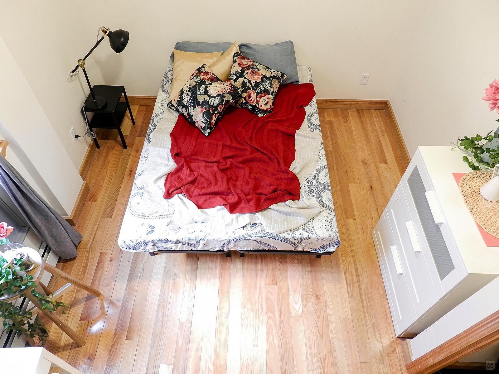 Room B - 42