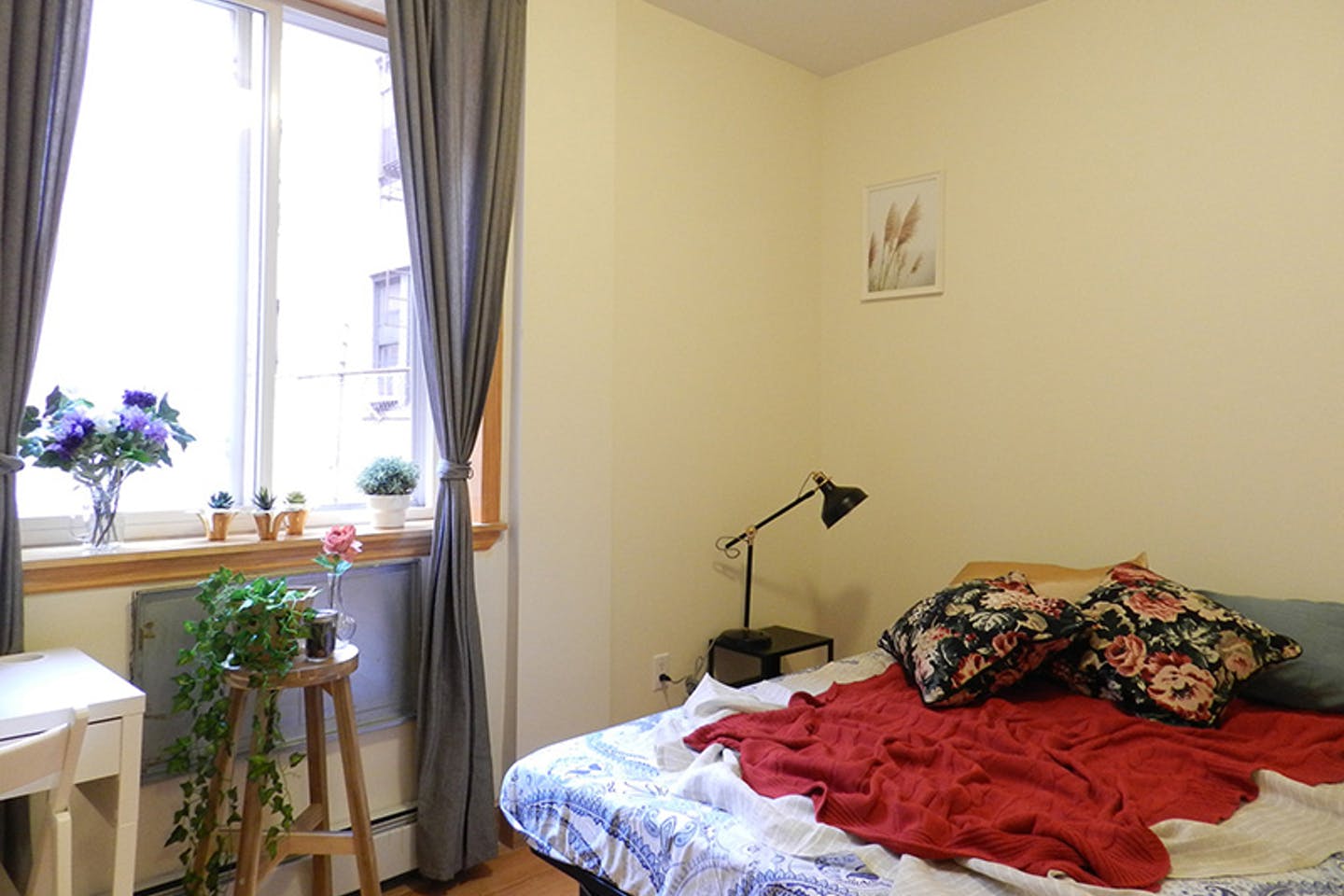 Room B - 4