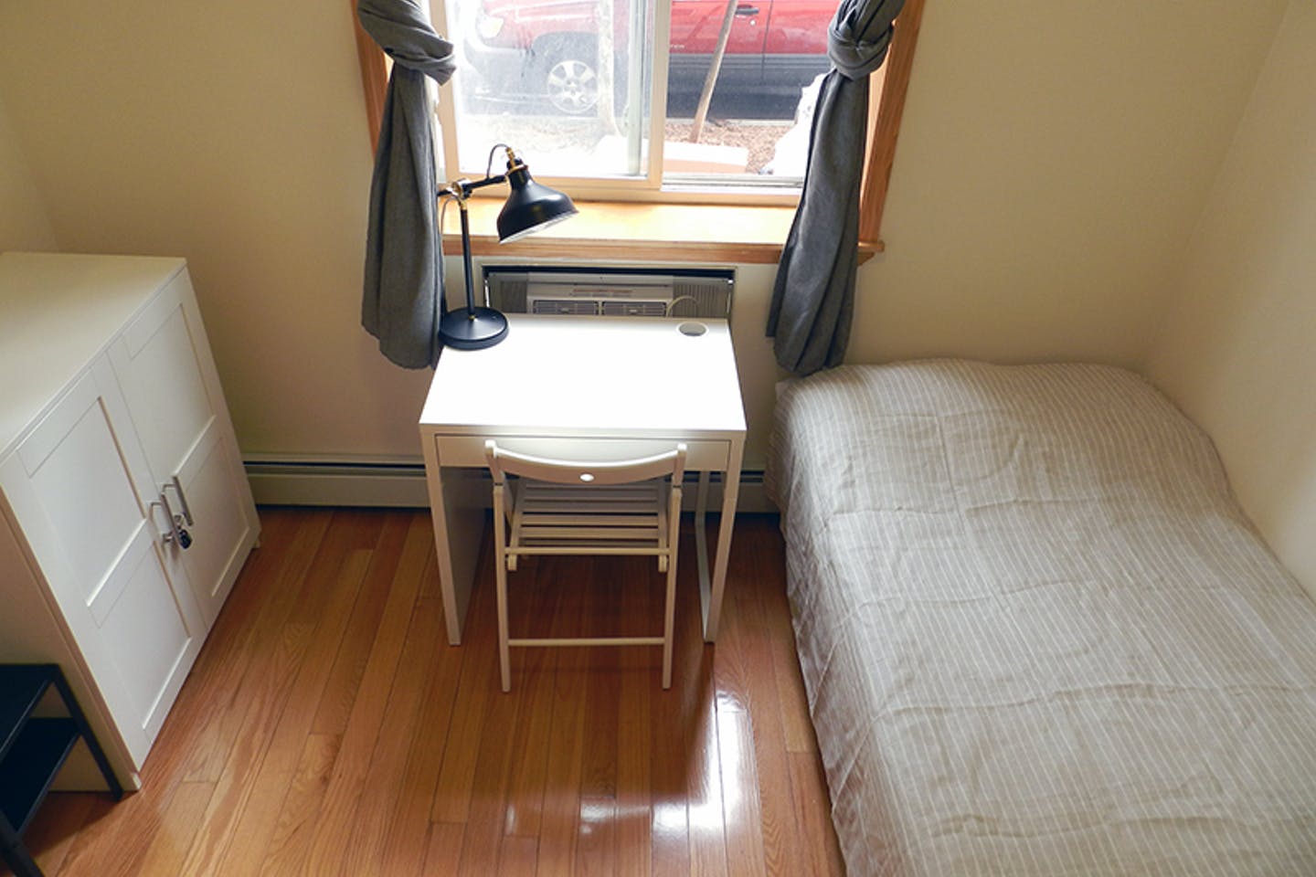 Room C - 4