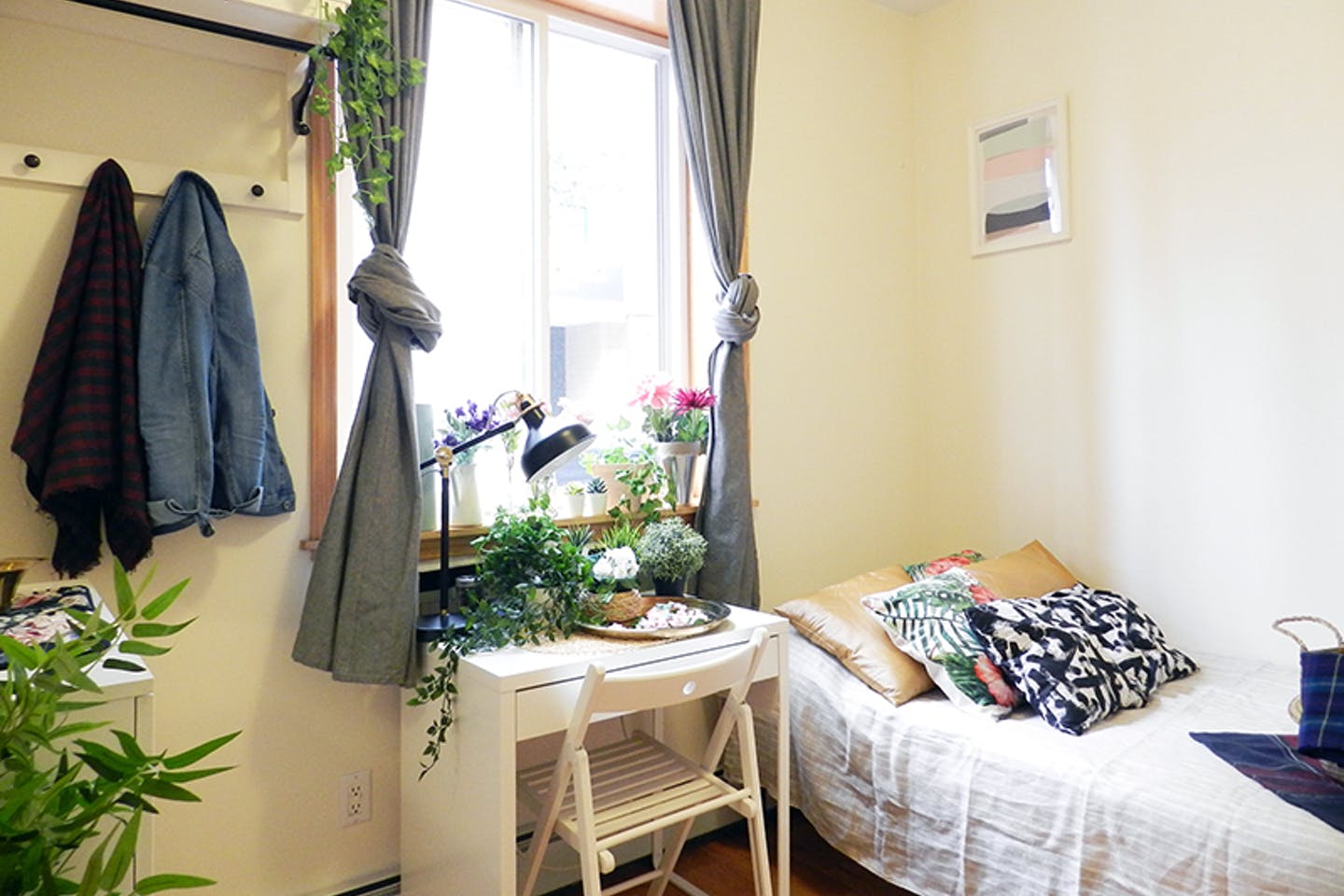 Room C - 8