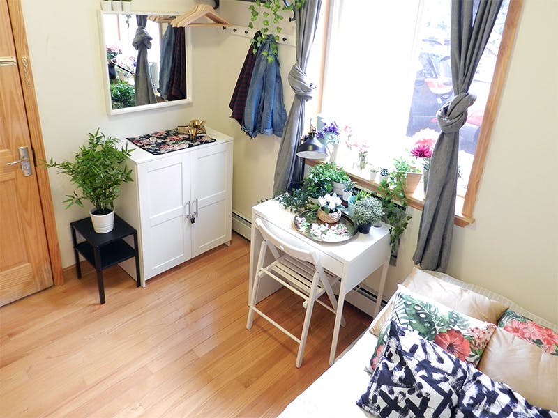Room C - 24