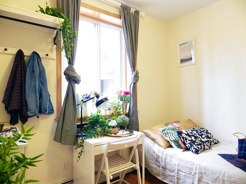 Room C - 32