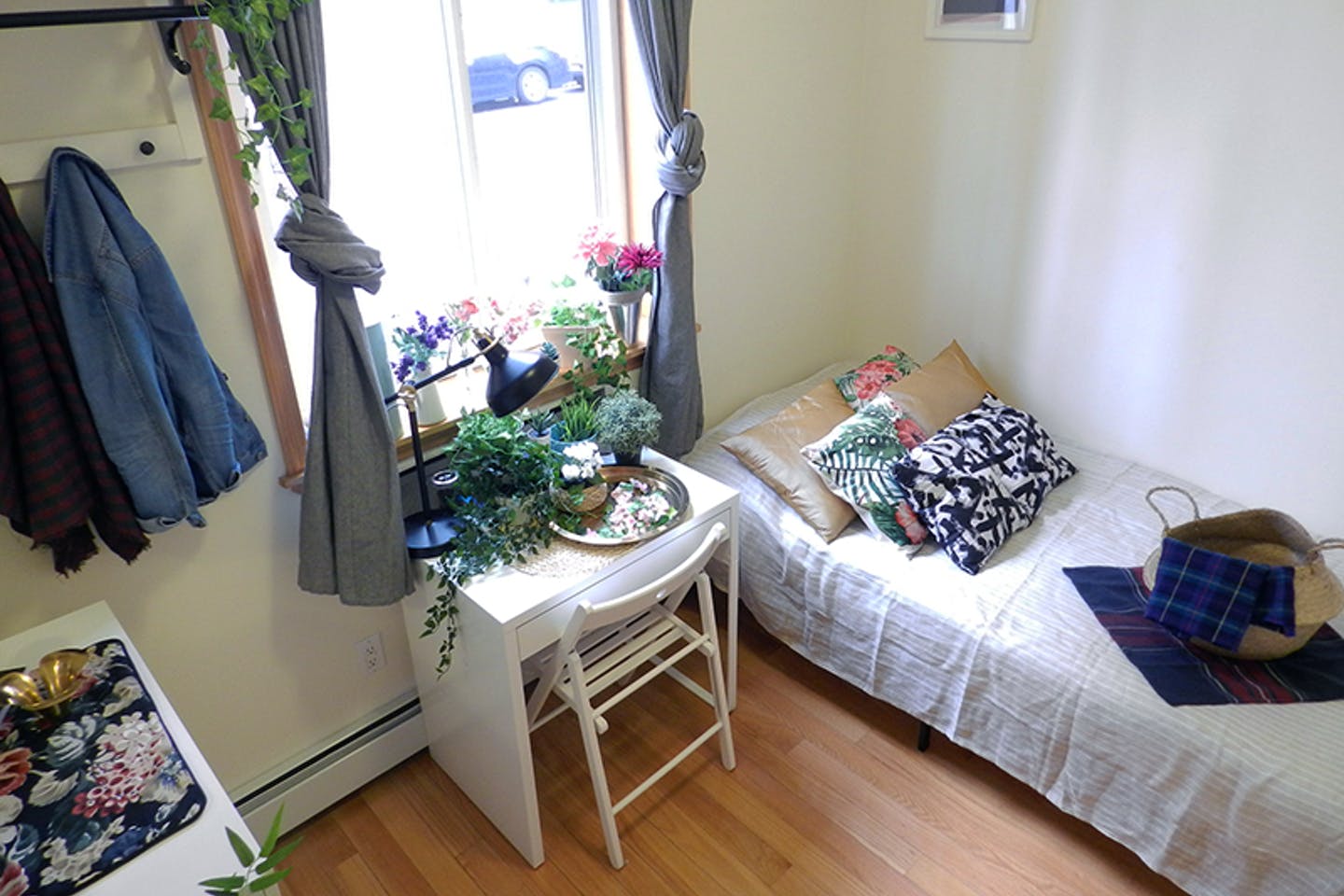 Room C - 9