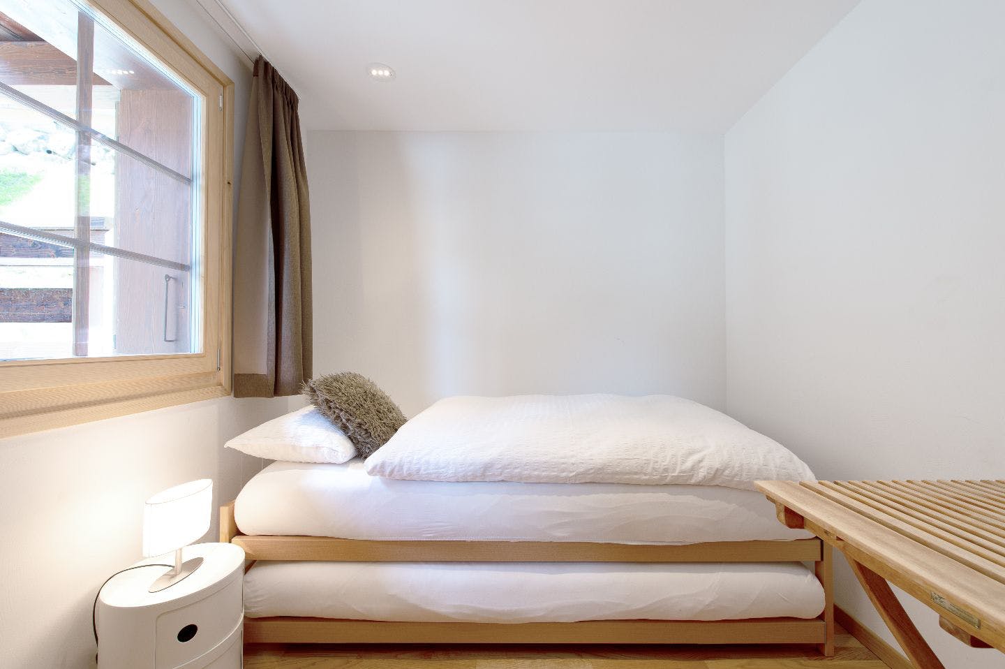 Single Room - Charming Chalet w/ Stunning Alps View w/ Coworking + Outdoor Areas - Gallery - 8