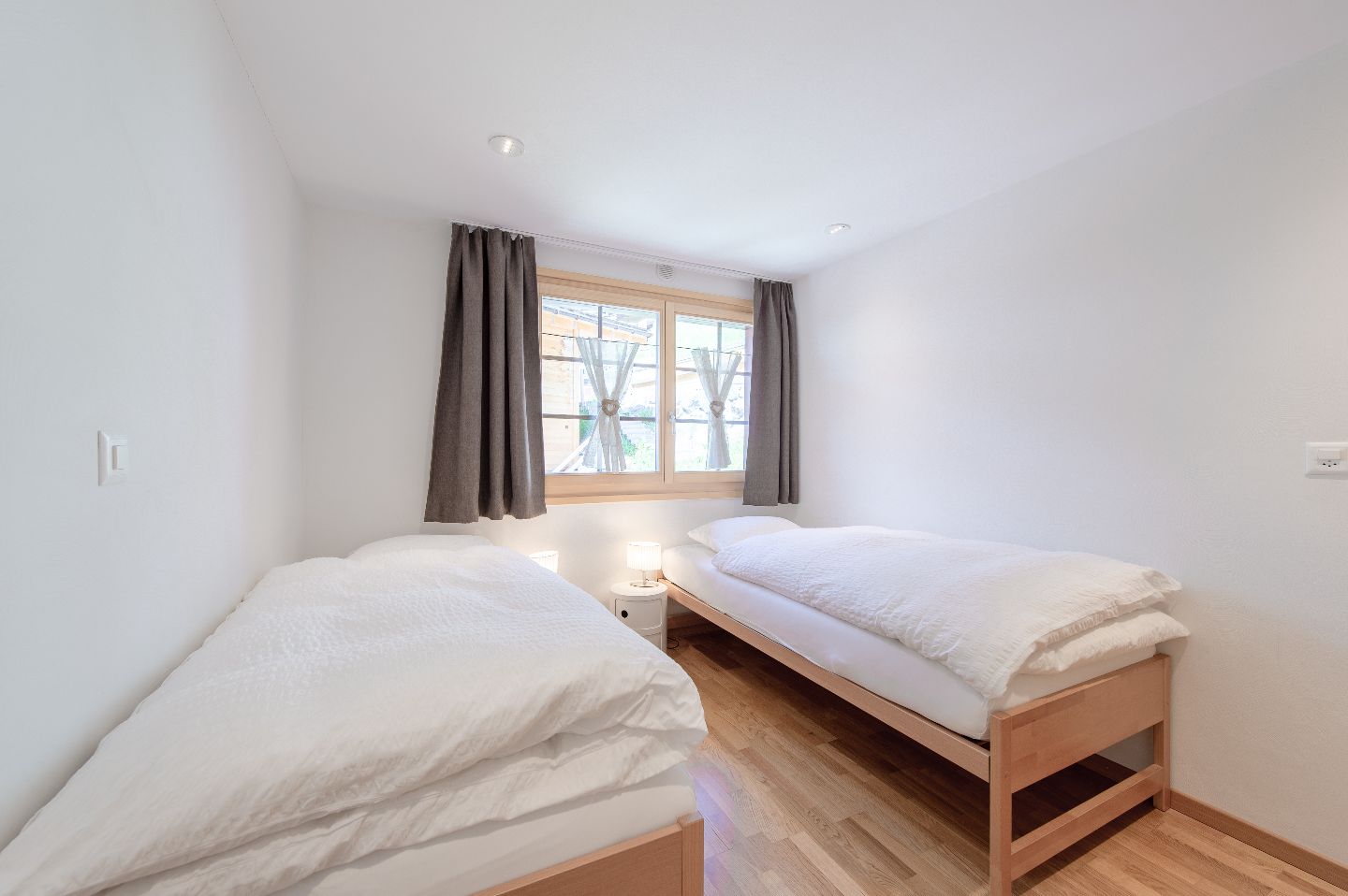 Twin Room - Charming Chalet w/ Stunning Alps View w/ Coworking + Outdoor Areas - Gallery - 22