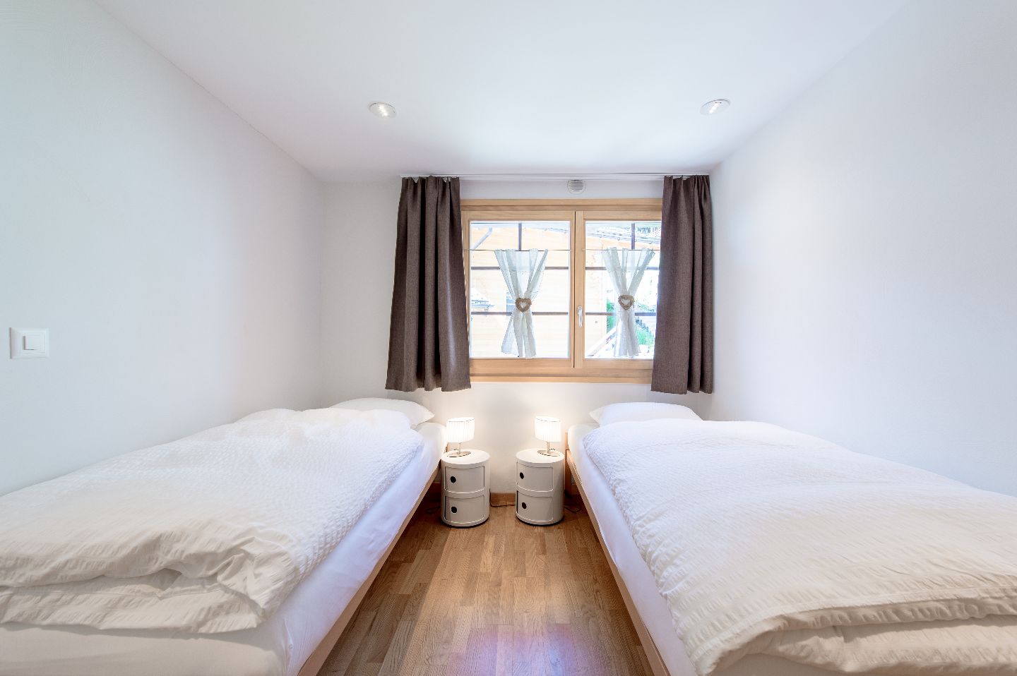 Twin Room - Charming Chalet w/ Stunning Alps View w/ Coworking + Outdoor Areas - Gallery - 21
