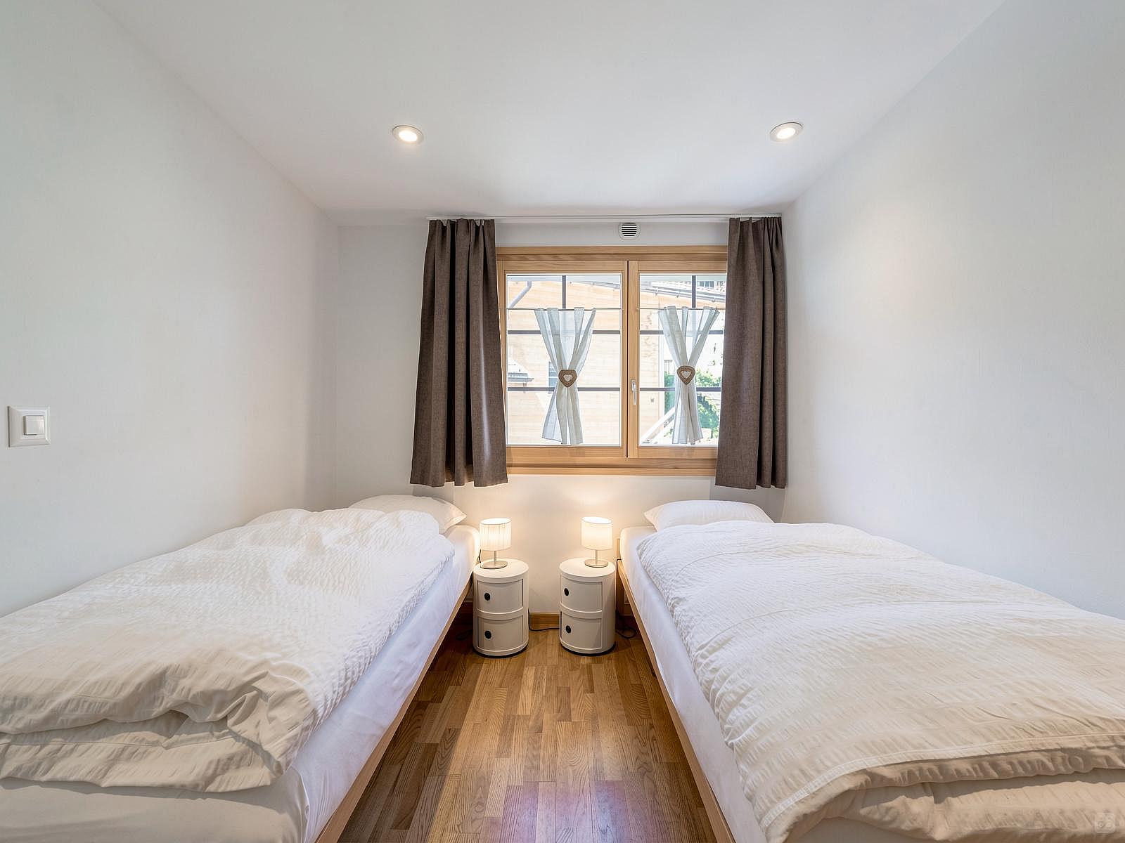 Twin Room - Charming Chalet w/ Stunning Alps View w/ Coworking + Outdoor Areas - Gallery - 33