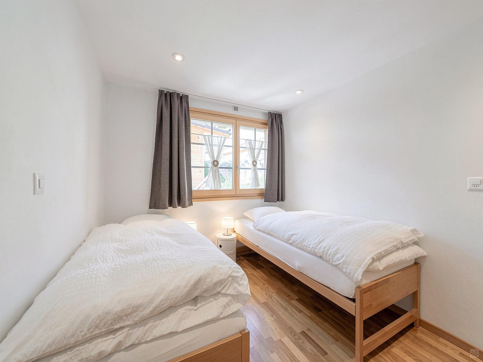Twin Room - Charming Chalet w/ Stunning Alps View w/ Coworking + Outdoor Areas - Gallery - 34