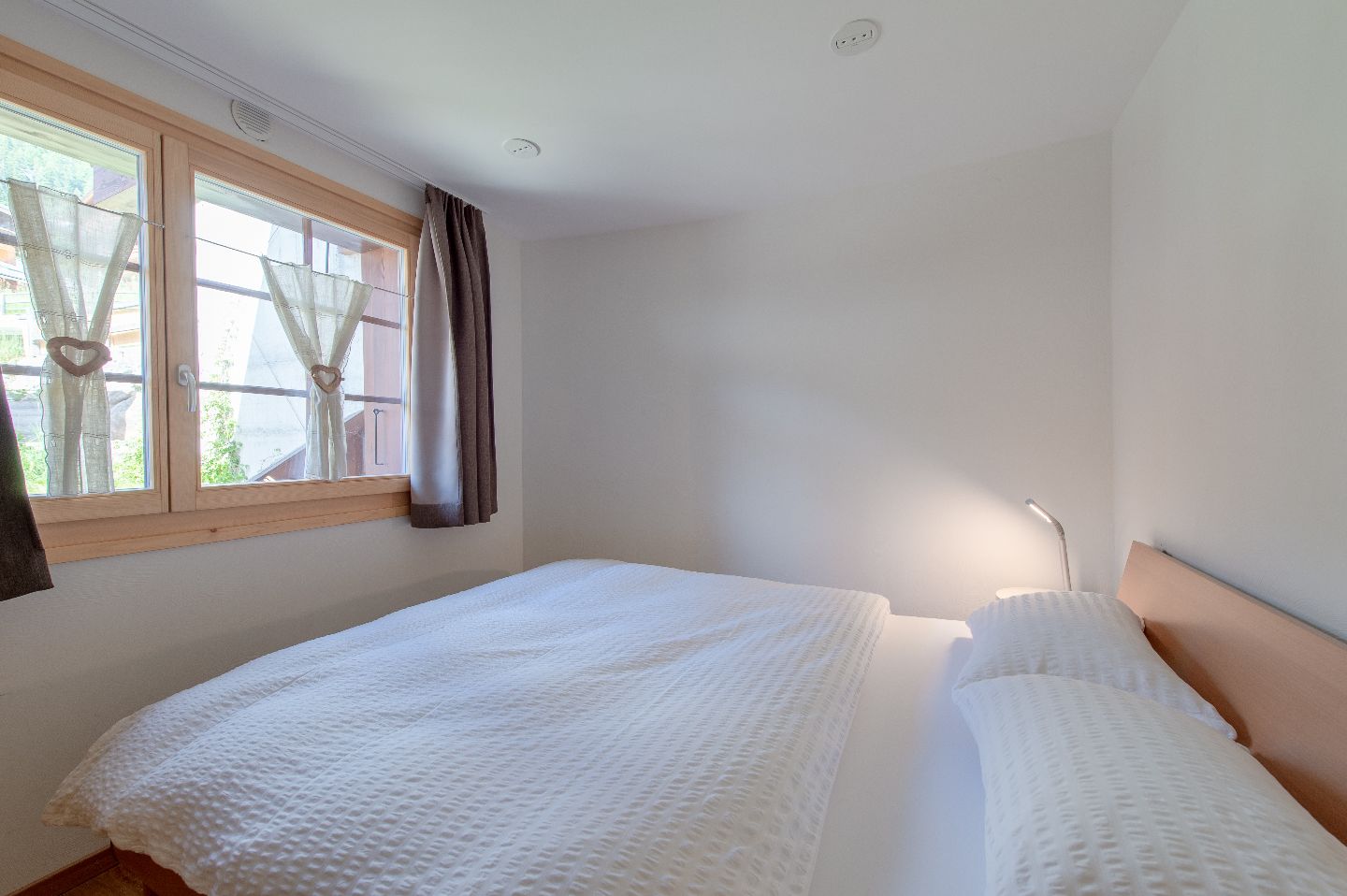 Double Room - Charming Chalet w/ Stunning Alps View w/ Coworking + Outdoor Areas - Gallery - 33