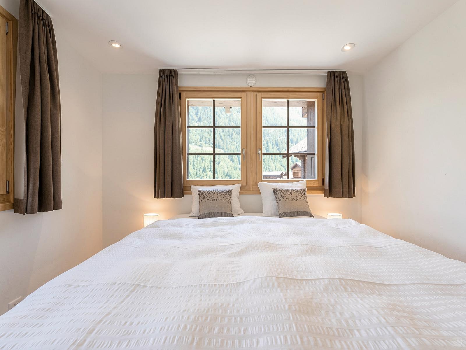 Double Room - Charming Chalet w/ Stunning Alps View w/ Coworking + Outdoor Areas - Gallery - 47