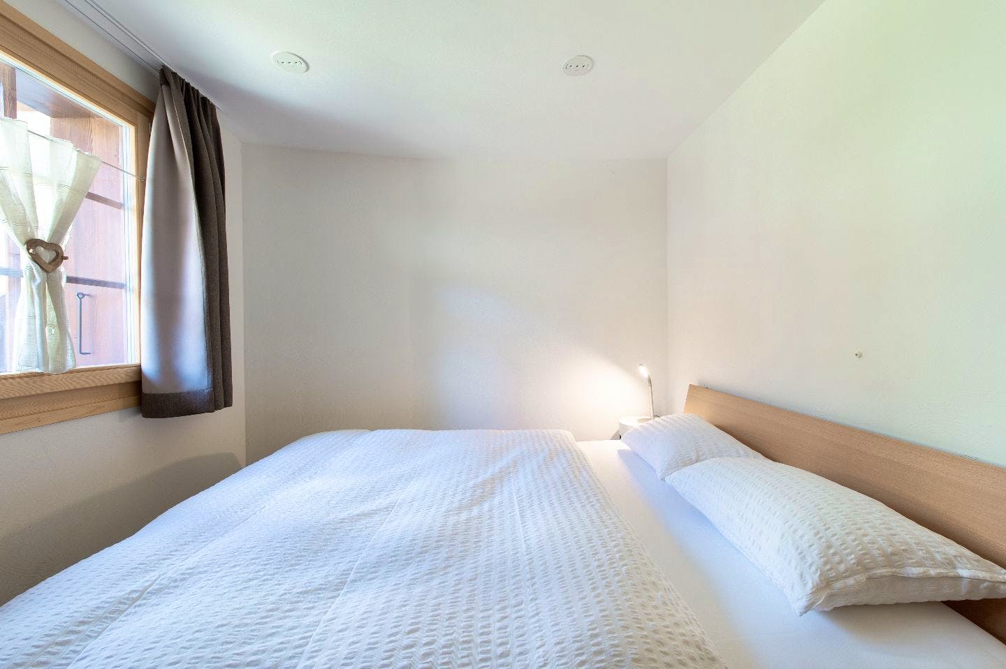 Double Room - Charming Chalet w/ Stunning Alps View w/ Coworking + Outdoor Areas - Gallery - 25