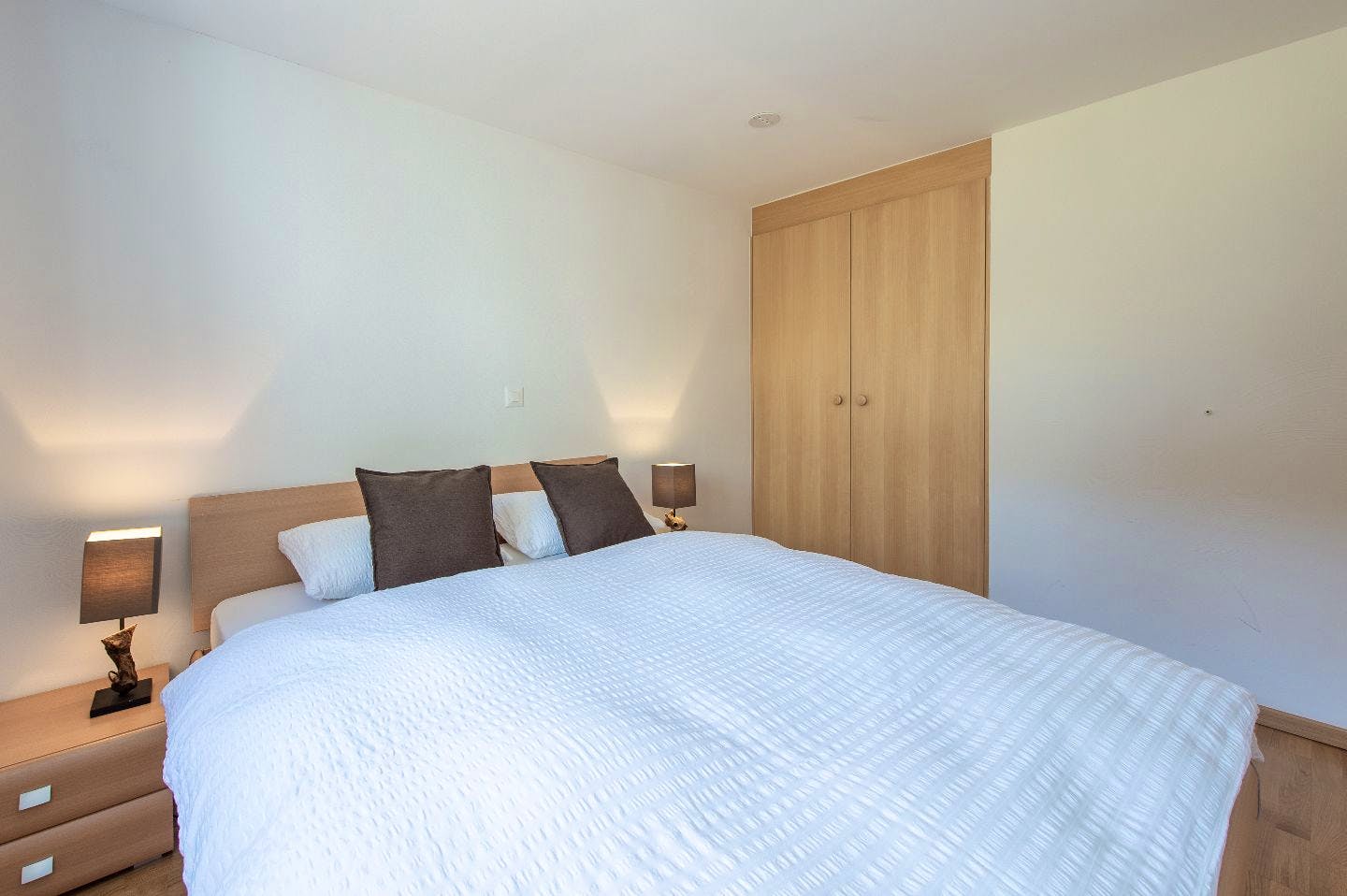 Double Room - Charming Chalet w/ Stunning Alps View w/ Coworking + Outdoor Areas - Gallery - 22