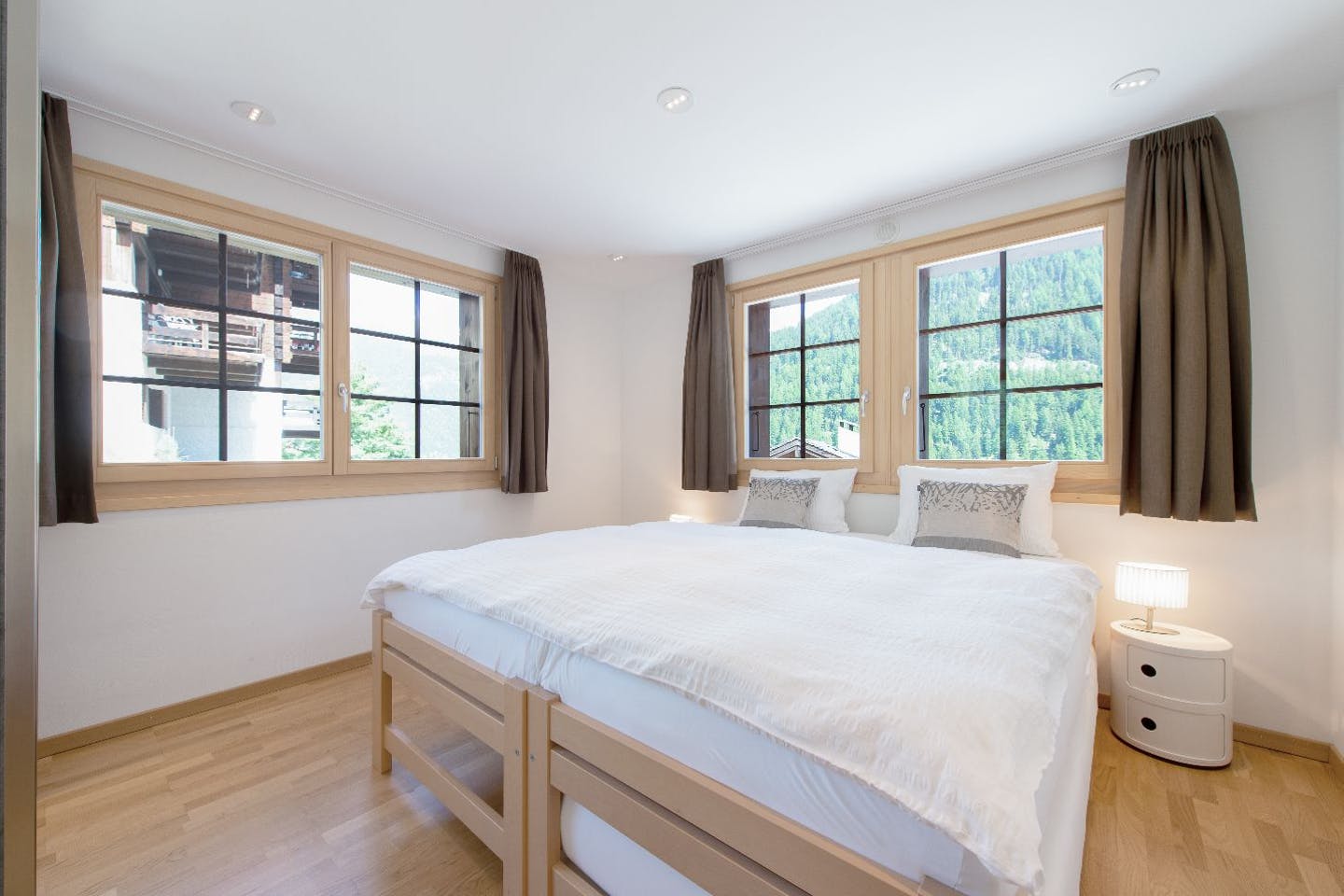 Double Room - Charming Chalet w/ Stunning Alps View w/ Coworking + Outdoor Areas - Gallery - 1