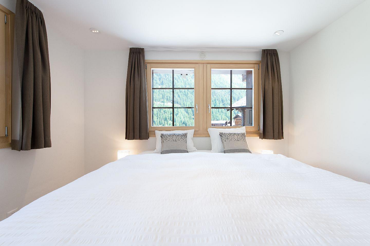 Double Room - Charming Chalet w/ Stunning Alps View w/ Coworking + Outdoor Areas - Gallery - 38