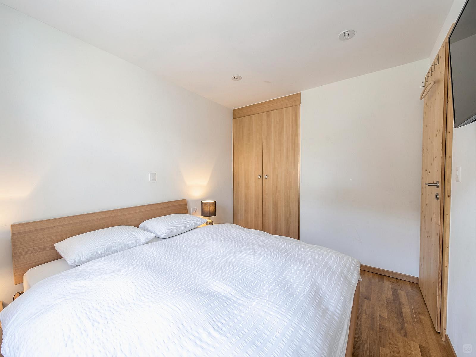 Double Room - Charming Chalet w/ Stunning Alps View w/ Coworking + Outdoor Areas - Gallery - 48