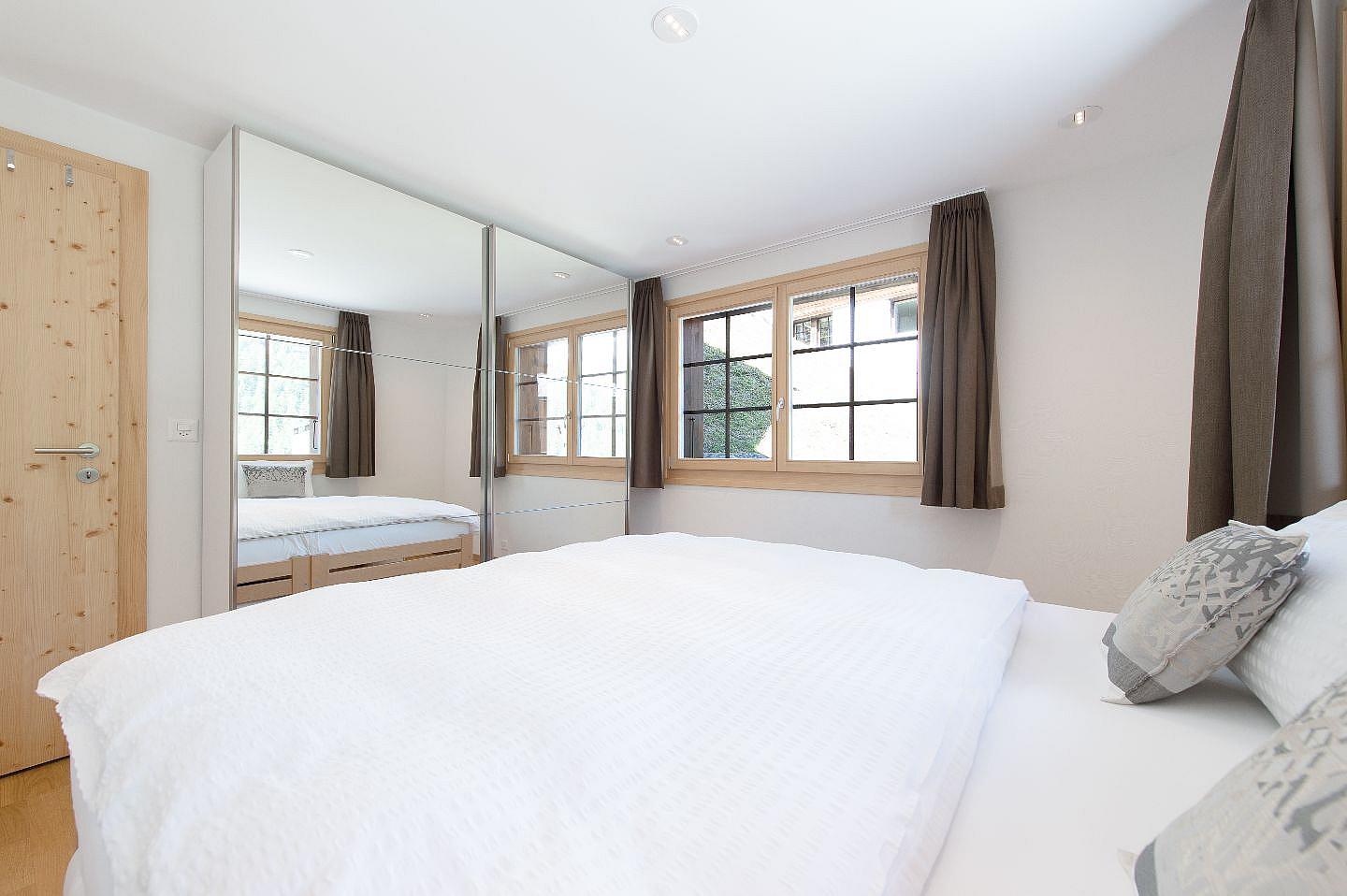 Double Room - Charming Chalet w/ Stunning Alps View w/ Coworking + Outdoor Areas - Gallery - 37
