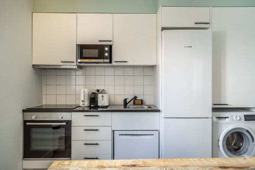 Apartment in Rua Doutor Álvaro de Castro, Lisboa for 52 m² with 1 bedroom