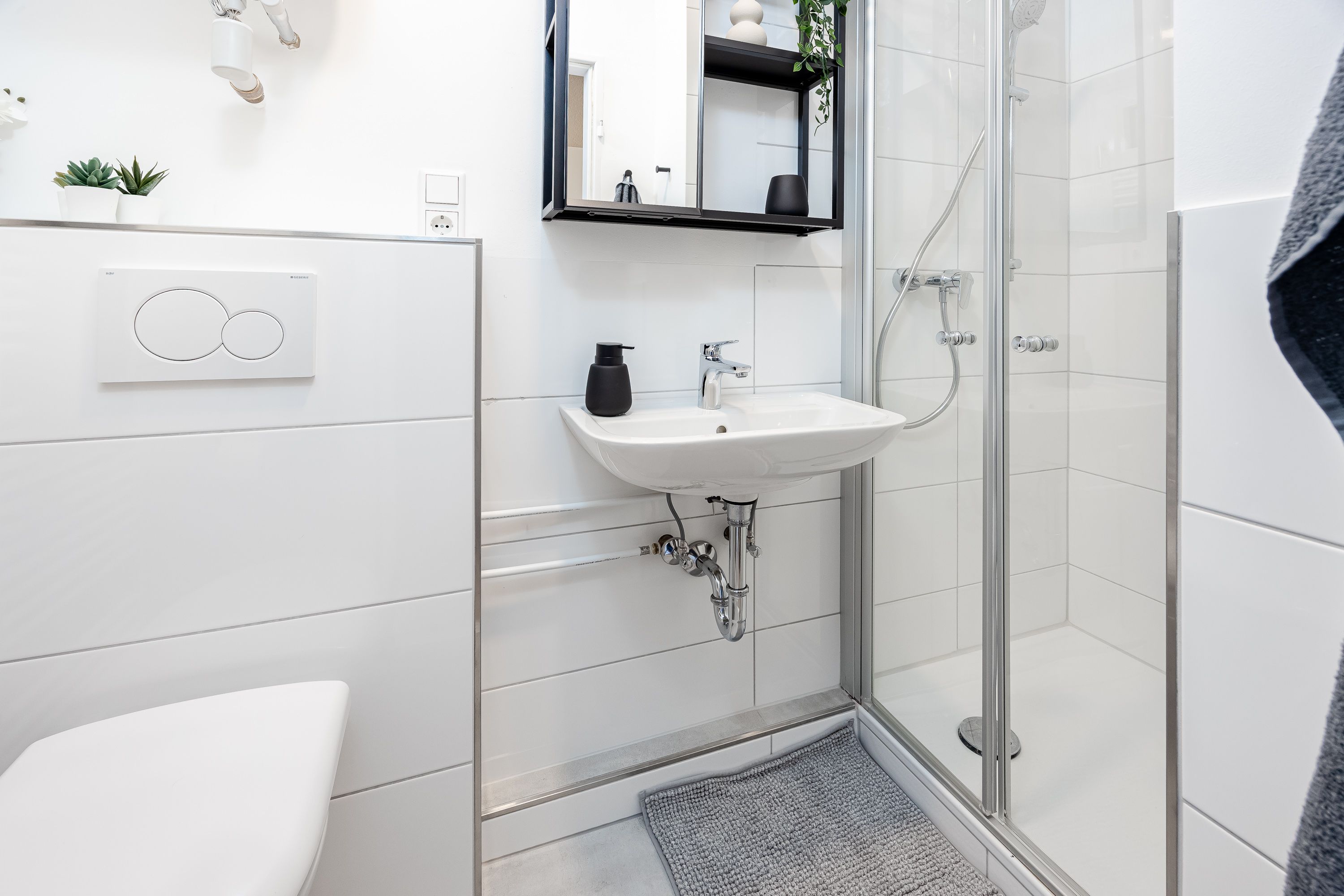 Modern Living In Dreieich-Sprendlingen – Fully Furnished & Recently Renovated - 3