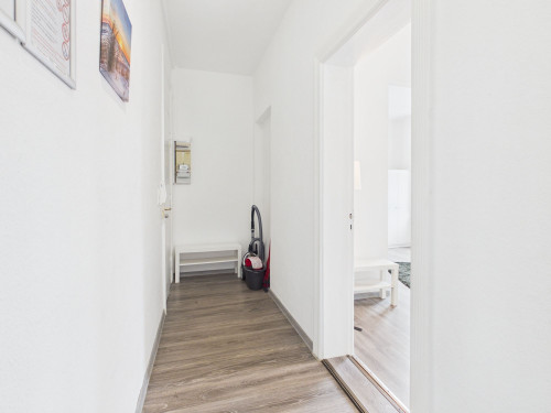 Business Apartment with Balcony and Open Living Concept in Bremerhaven - Gallery - 8