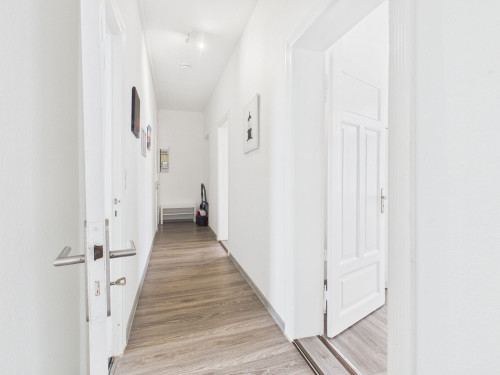Business Apartment with Balcony and Open Living Concept in Bremerhaven - Gallery - 7