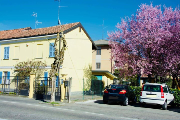Room in Via Roma, San Martino Siccomario for 100 m² with 2 bedrooms