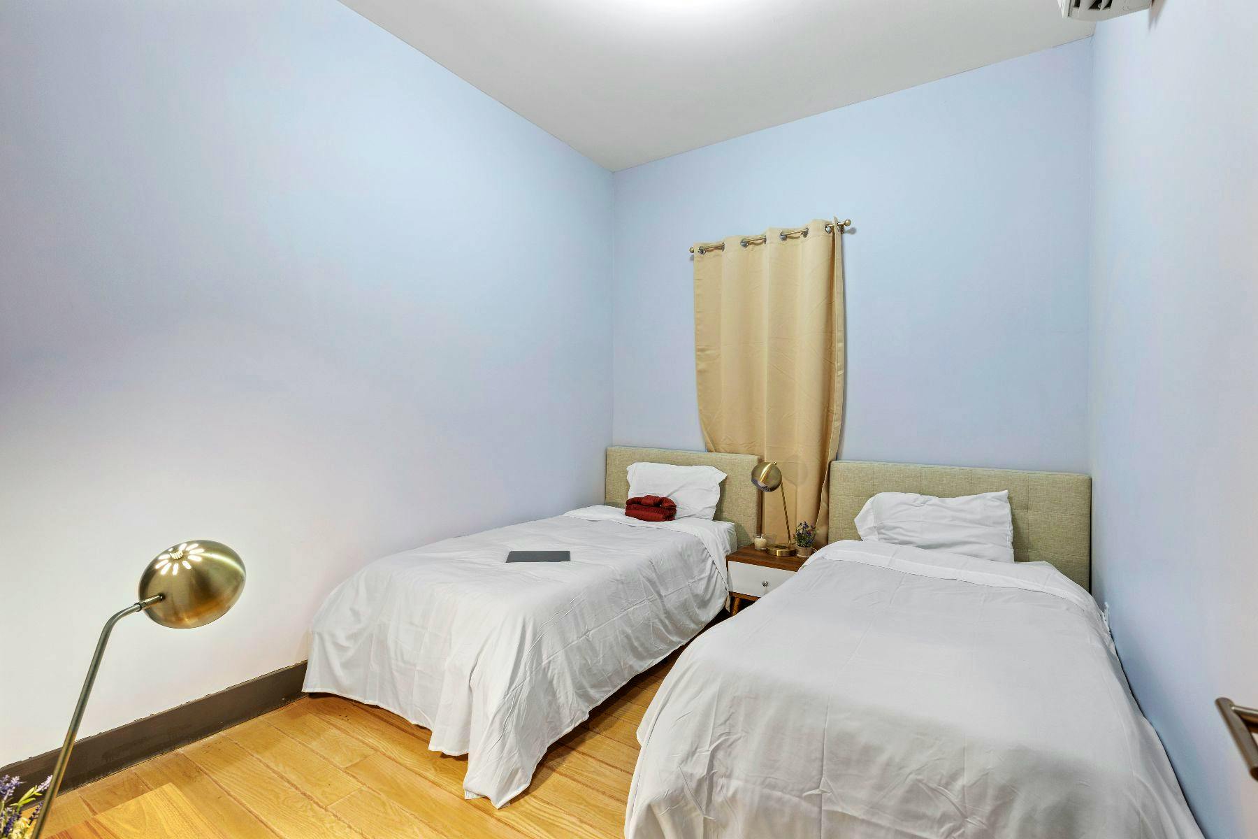 Bed In 2-Bed Room - 31