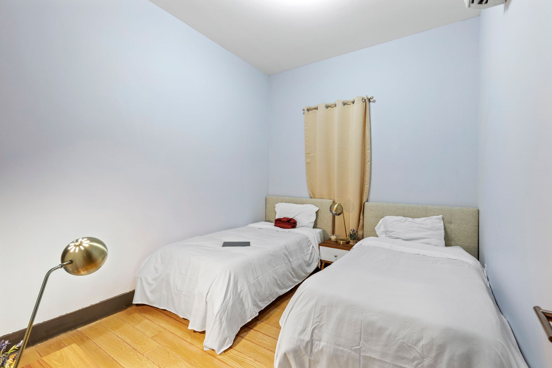 Bed In 2-Bed Room - 13
