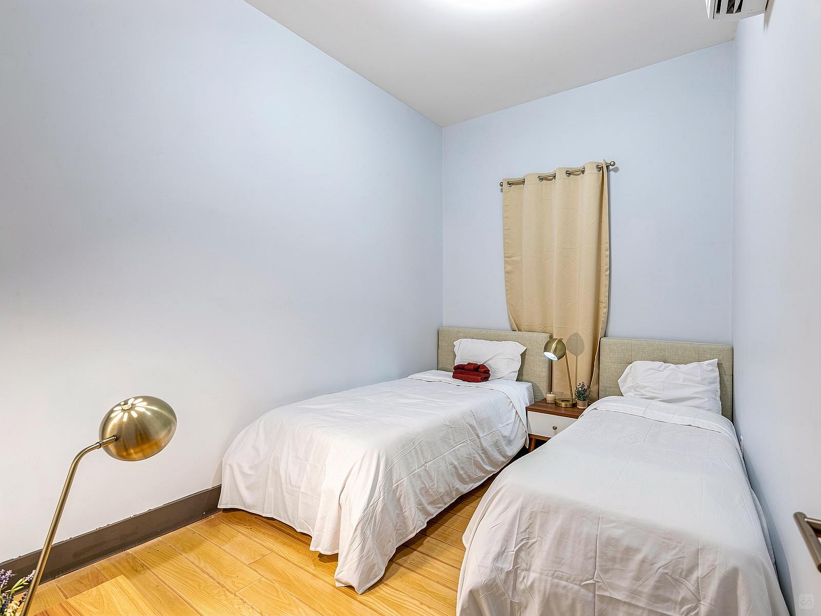 Bed In 2-Bed Room - 1