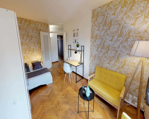Chambre dans le Rue Garibaldi