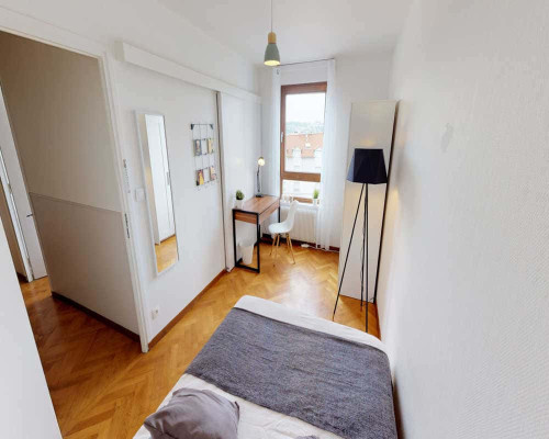 Chambre dans le Rue Garibaldi