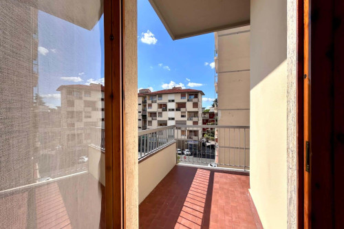 Room in Via Alfredo Cappellini, Firenze for 100 m² with 3 bedrooms - Gallery - 6