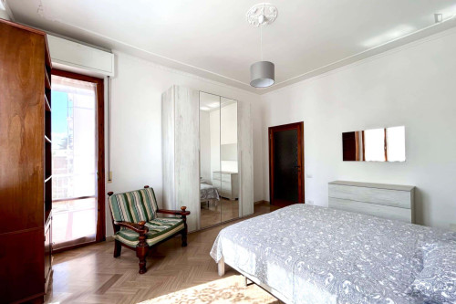 Room in Via Alfredo Cappellini, Firenze for 100 m² with 3 bedrooms - Gallery - 5