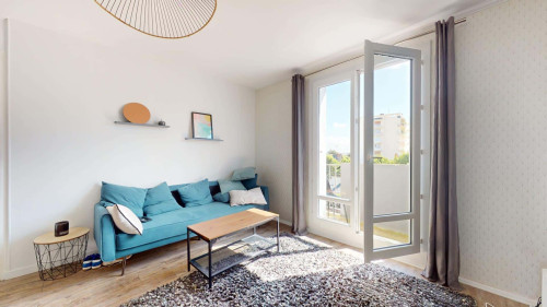 Room in Rue Gustave Mareau, Angers for 80 m² with 4 bedrooms