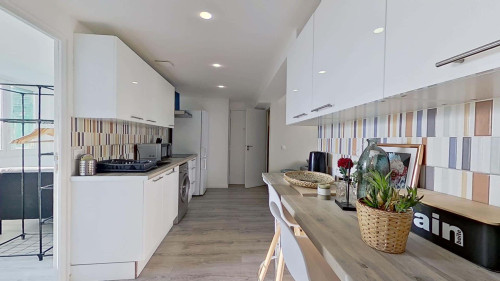 Room in Rue Granon, Marseille for 53 m² with 3 bedrooms - Gallery - 7