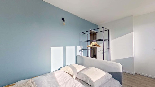 Room in Rue Granon, Marseille for 53 m² with 3 bedrooms